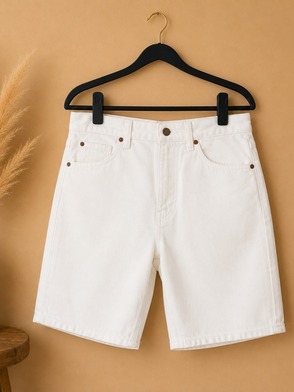 Levis Mens White Shorts
